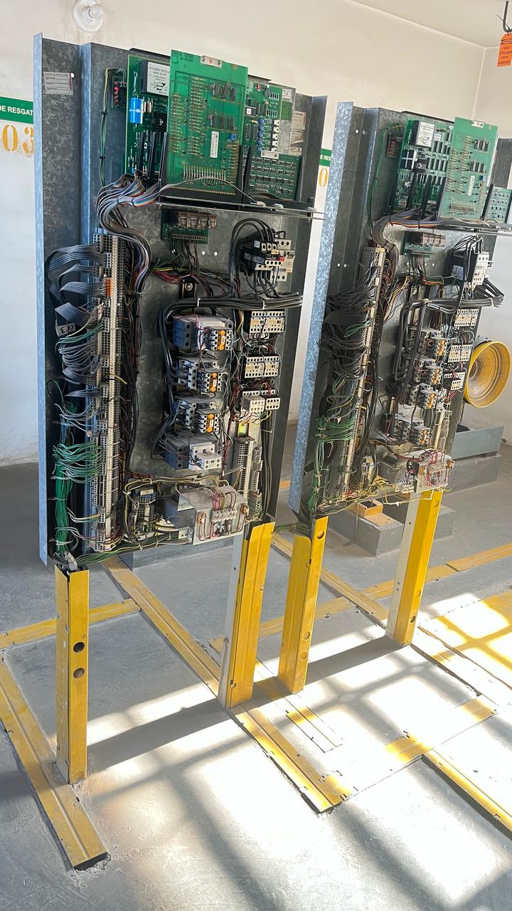Componentes Elétricos
